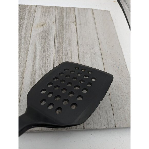 Farberware Slotted Holes Spatula Turner Flipper Black Nylon Plastic 14" - Picture 9 of 9